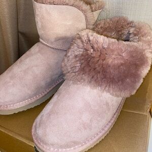 Women's Pink Shearling Slippers